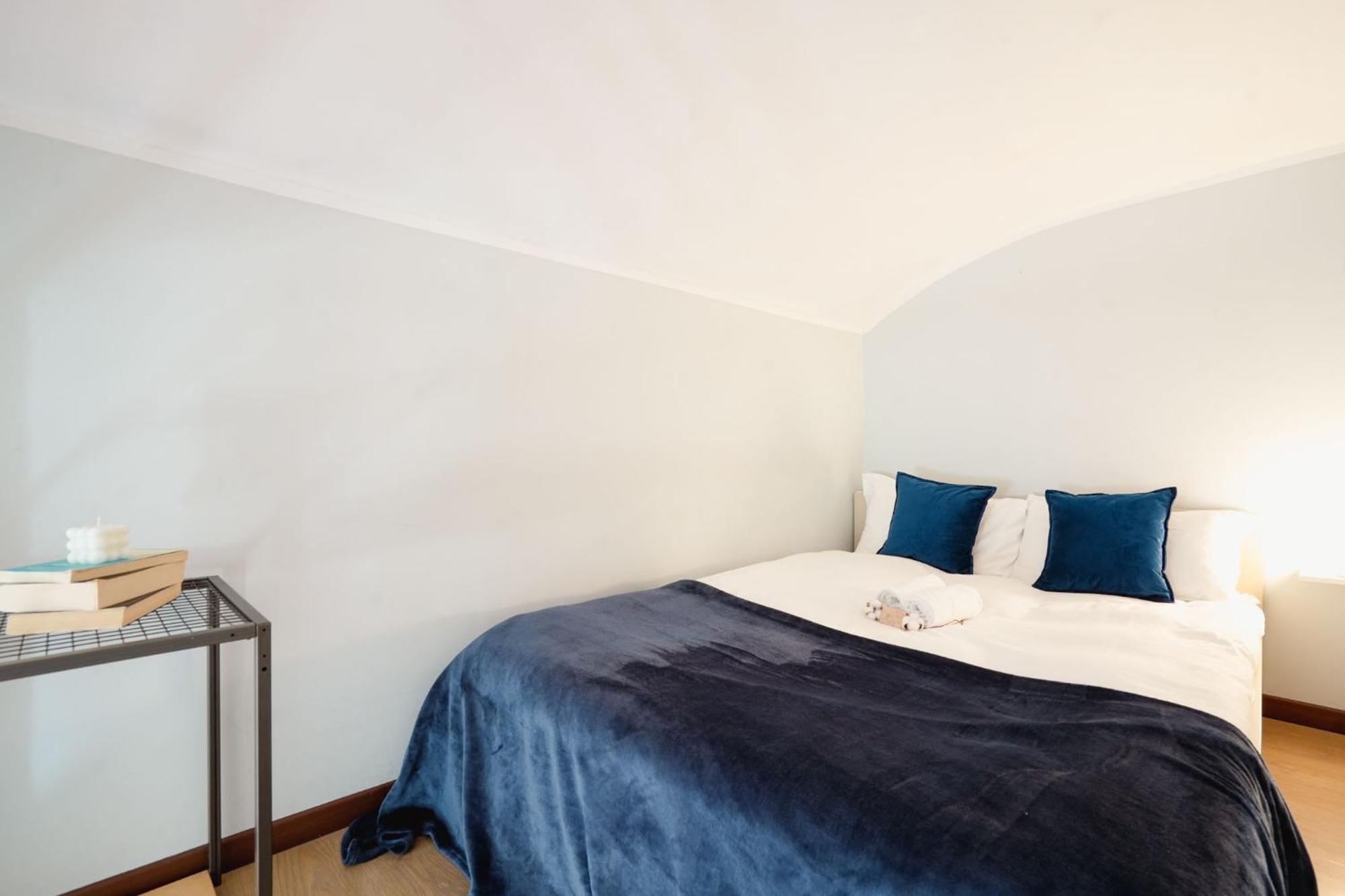 Maison Dante - Smart Stays Турин Экстерьер фото