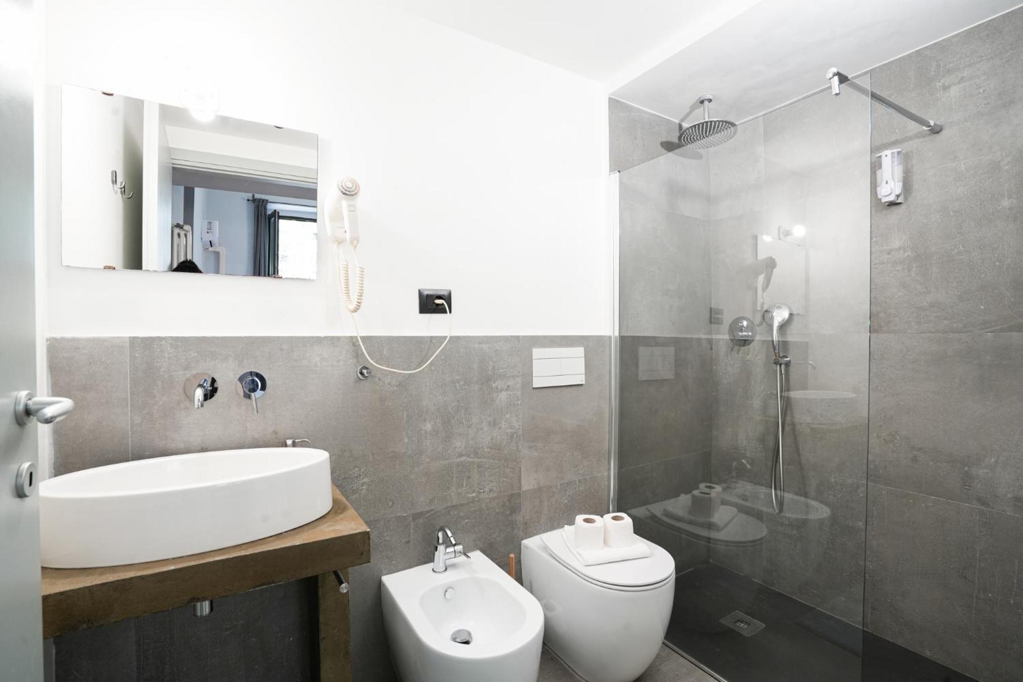 Maison Dante - Smart Stays Турин Экстерьер фото